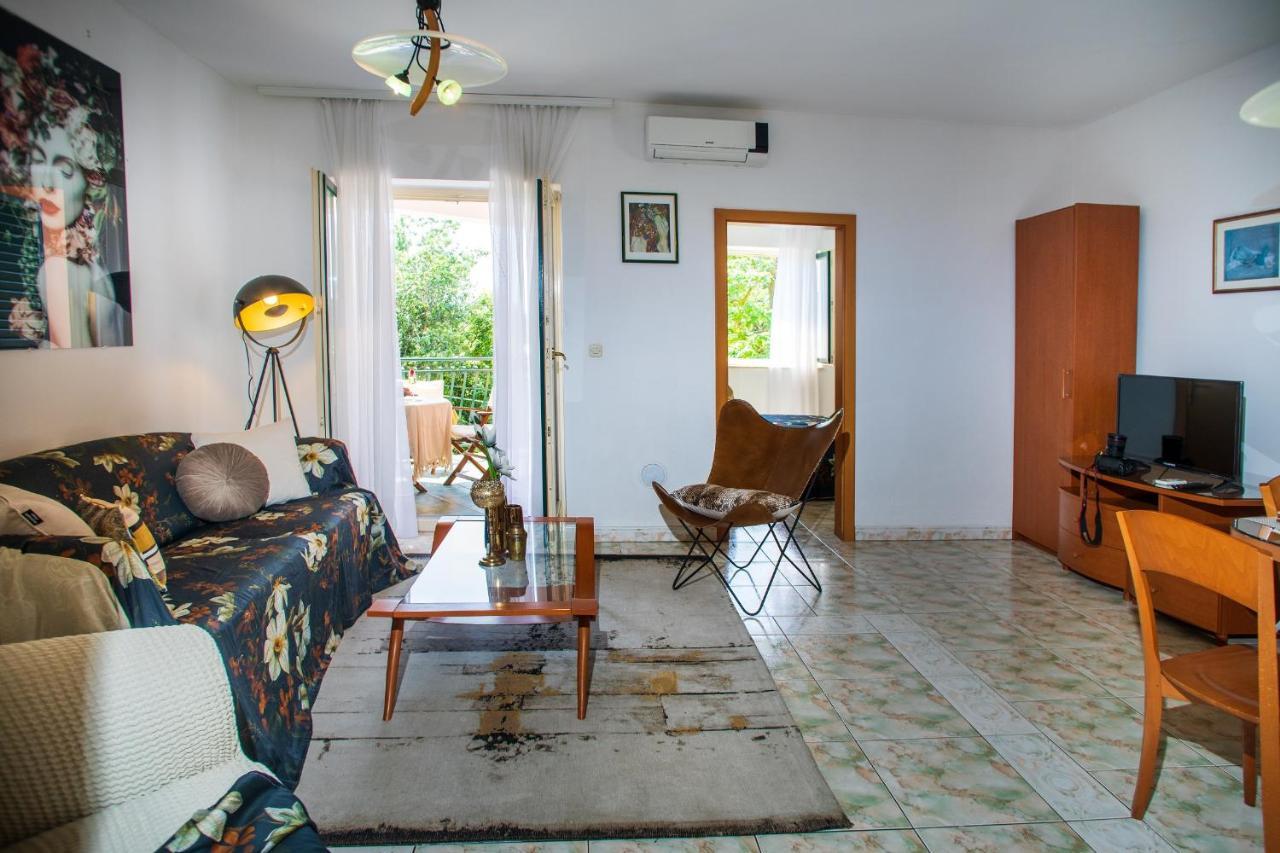 Villa Mareonda - Apartments Sussurro Rovigno Esterno foto