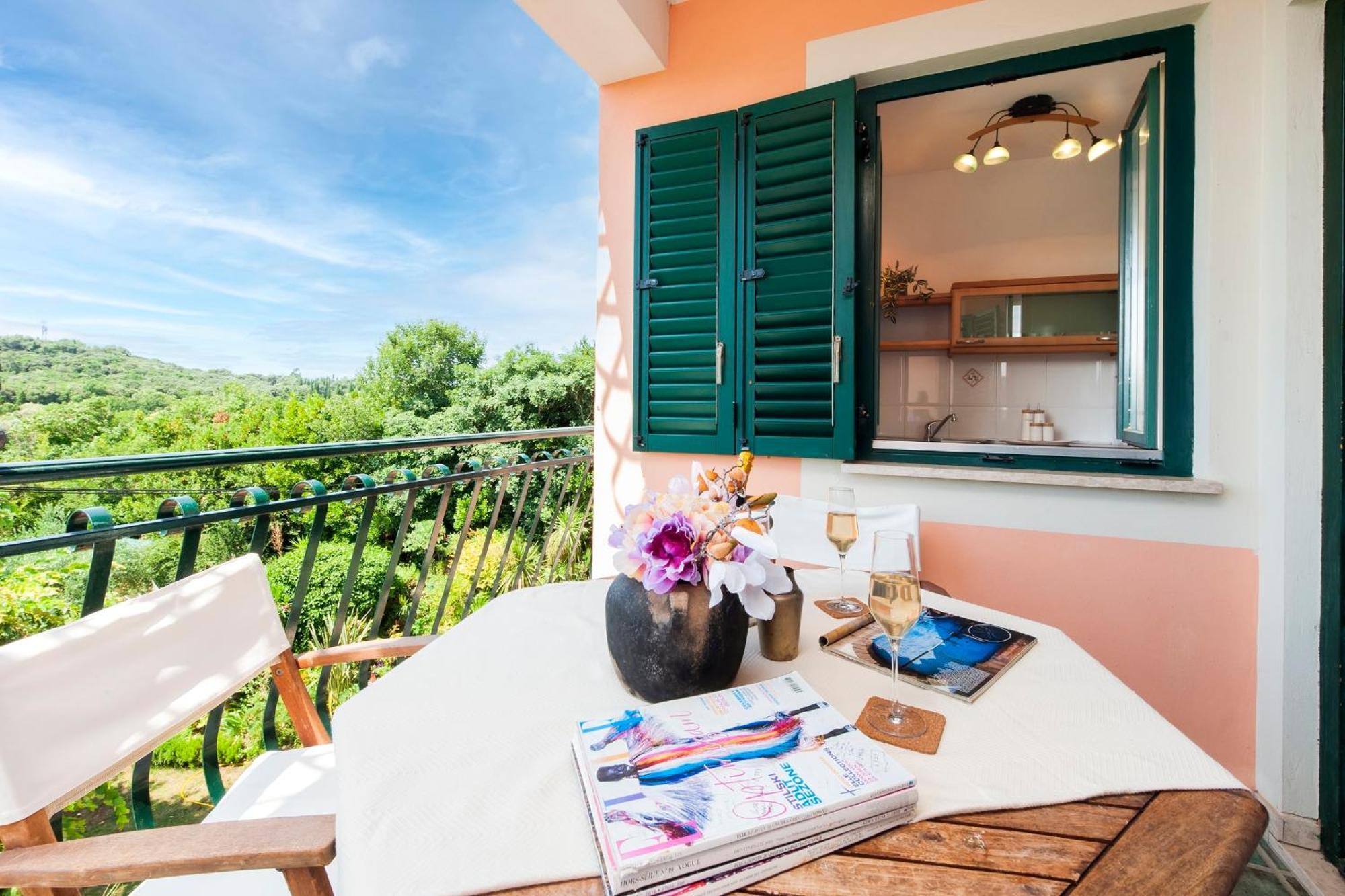 Villa Mareonda - Apartments Sussurro Rovigno Esterno foto