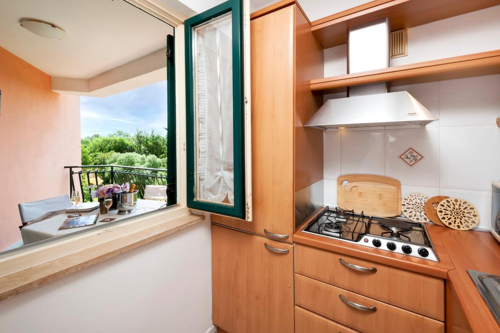 Villa Mareonda - Apartments Sussurro Rovigno Esterno foto