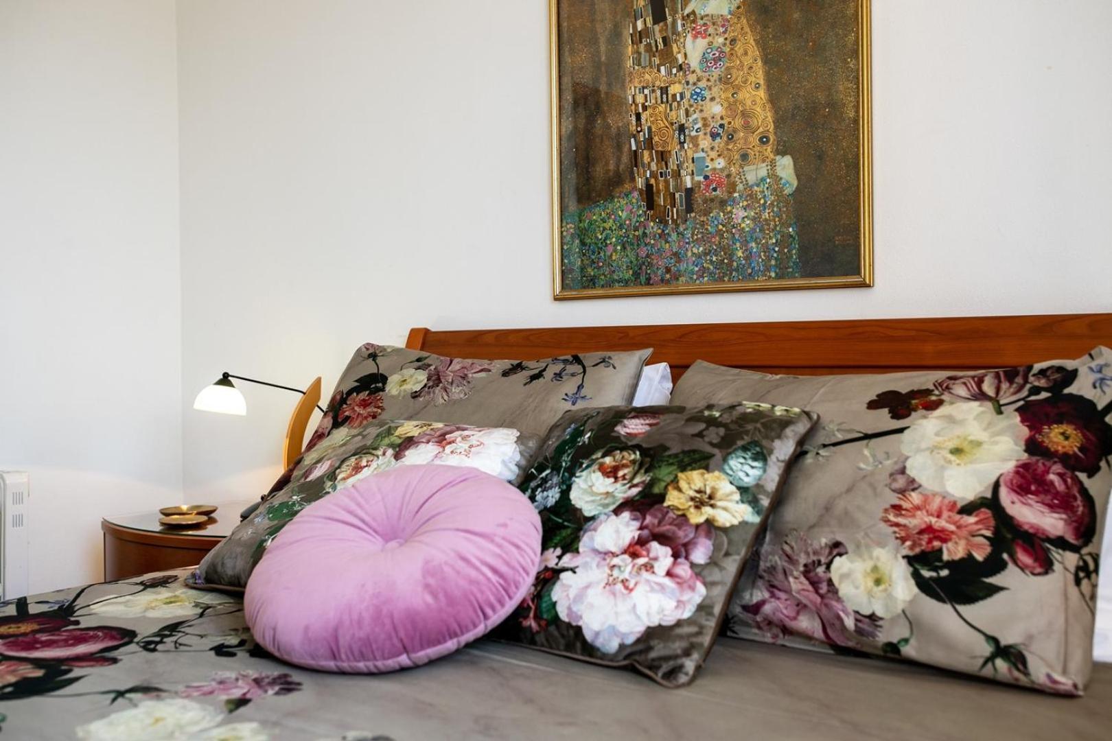 Villa Mareonda - Apartments Sussurro Rovigno Esterno foto