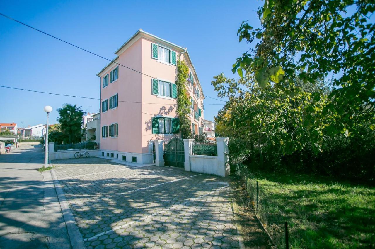 Villa Mareonda - Apartments Sussurro Rovigno Esterno foto